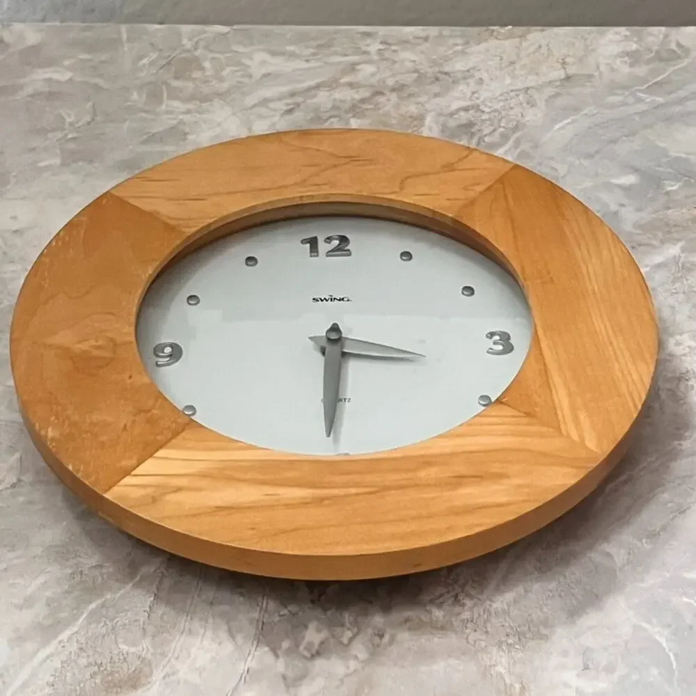 Crate & Barrel Wall Clock Maple Round WORKING
